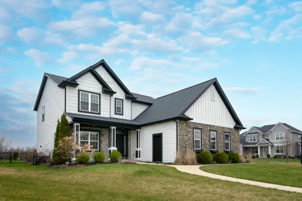 19677 Yorktown Pl, Bristol, WI 53104