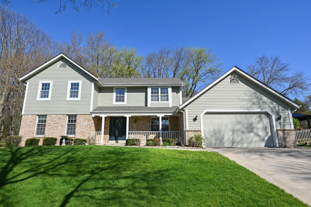 822 S Comanche Ln, Waukesha, WI 53188 - #1