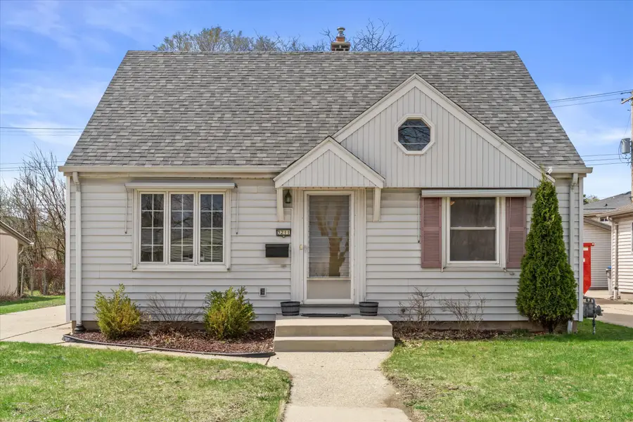 3211 S 72nd St, Milwaukee, WI 53219 - #2