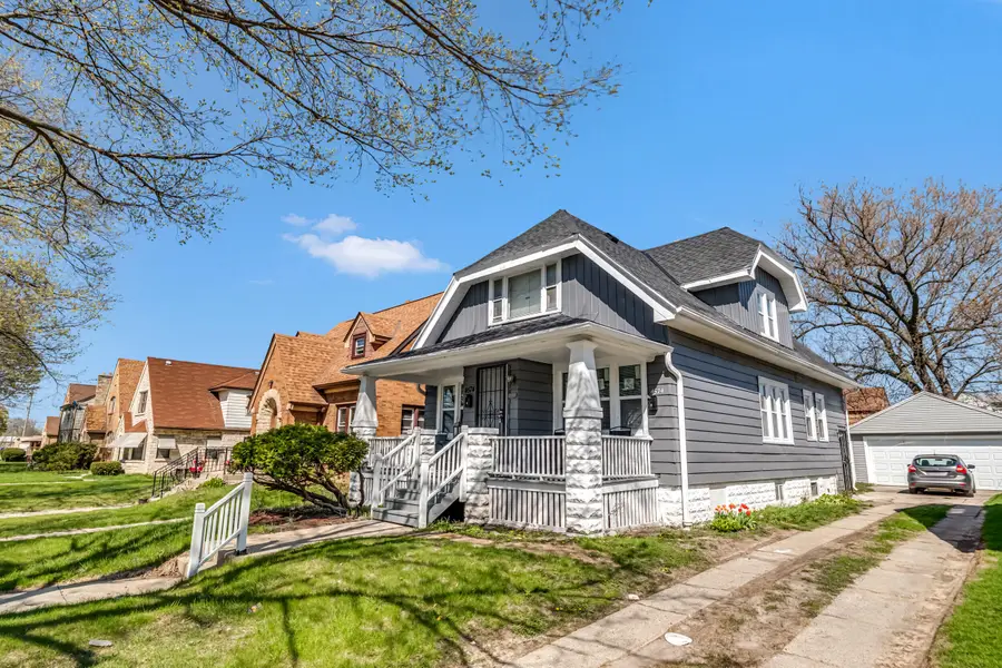 4574 N 24th St, Milwaukee, WI 53209 - #2
