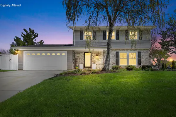 230 E Golden Ln, Oak Creek, WI 53154