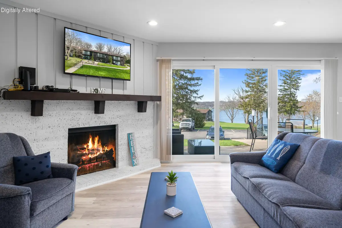 12 Interlaken Dr, Geneva, WI 53147 - #1