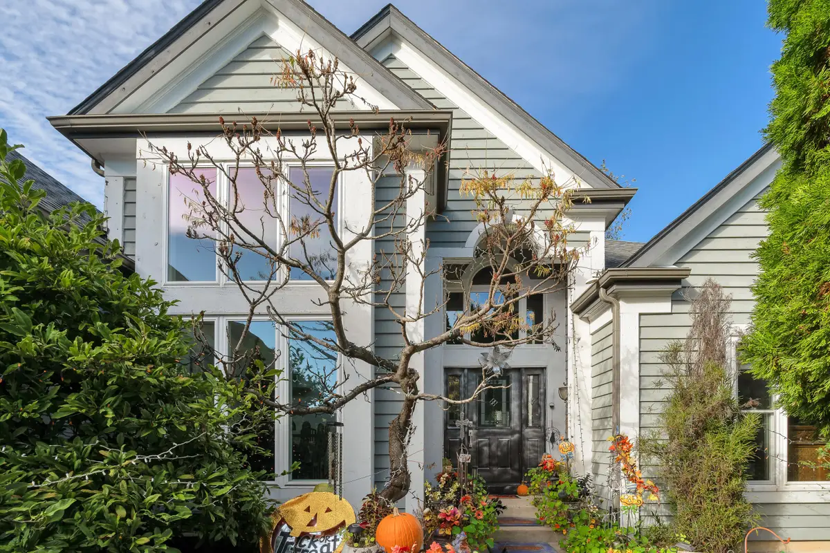 370 Smythe Dr, Williams Bay, WI 53191 - #1