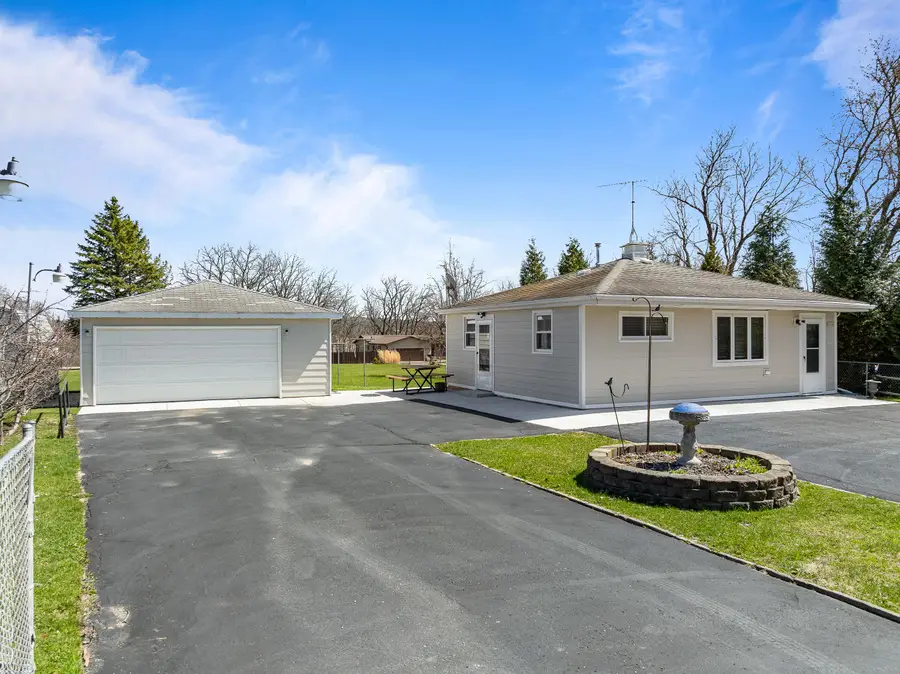 N3358 Hawthorn Rd, Como, WI 53147 - #3