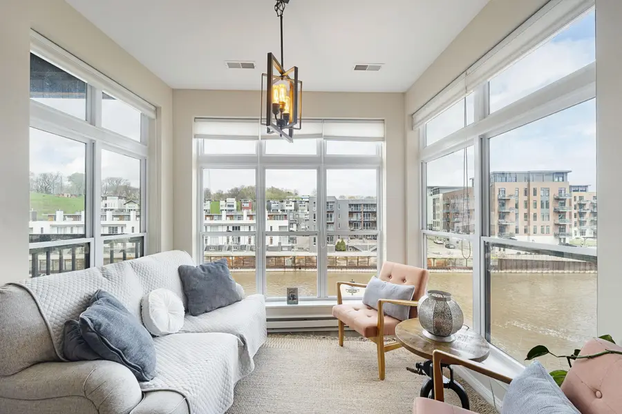 1905 N Water St, Milwaukee, WI 53202 - #2