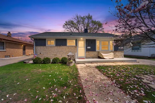 3240 S 72nd St, Milwaukee, WI 53219