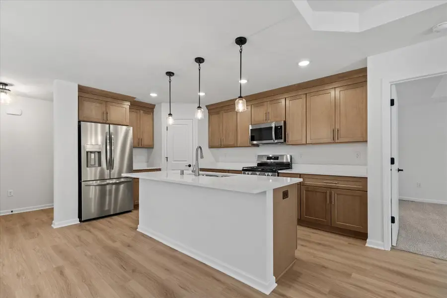516 Hunter Oaks Blvd, Watertown, WI 53094 - #2