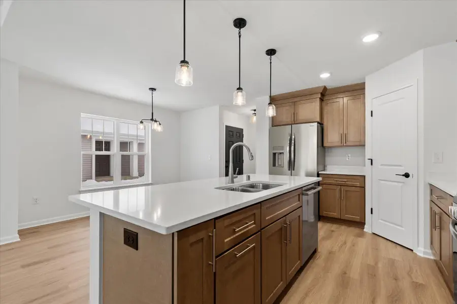 516 Hunter Oaks Blvd, Watertown, WI 53094 - #3