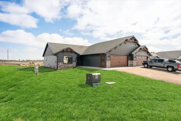 S4674 Erickson Ln, Jefferson, WI 54665