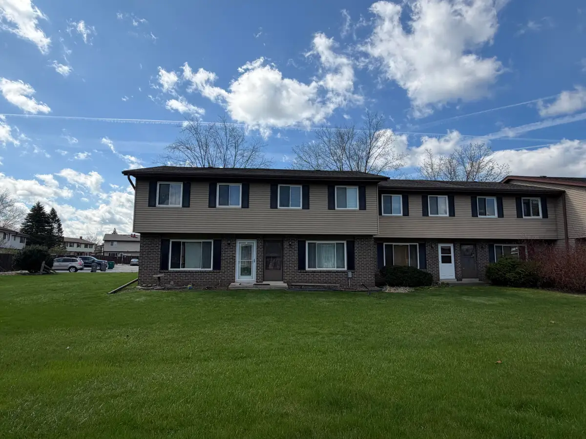 N115W16524 Abbey Ct, Germantown, WI 53022 - #1