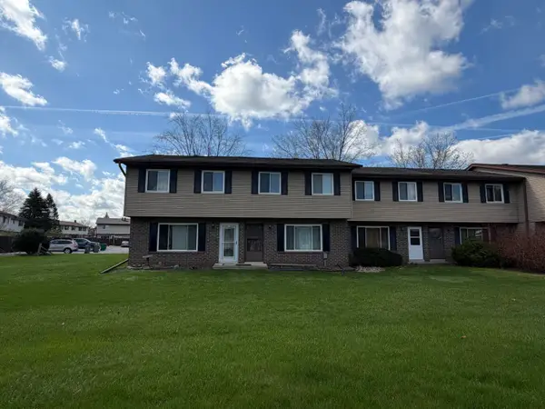 N115W16524 Abbey Ct, Germantown, WI 53022