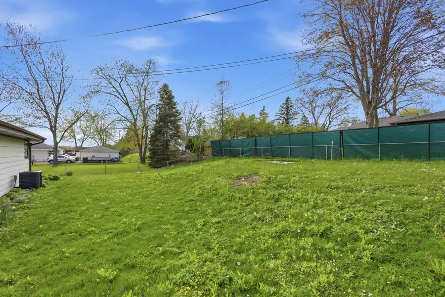 5314 W Nokomis Rd, Brown Deer, WI 53223 - #3