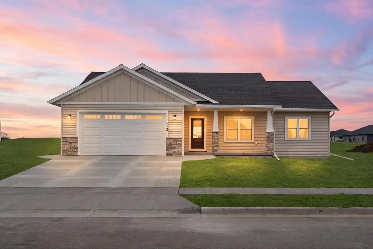 652 Boone Ln, Holmen, WI 54636 - #1