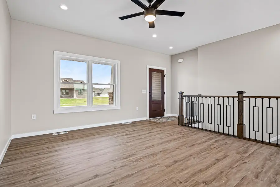 652 Boone Ln, Holmen, WI 54636 - #2