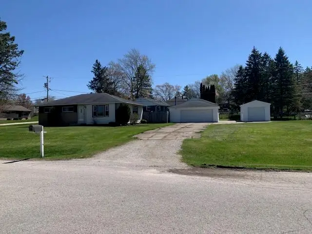 3331 E Carol Ct, Oak Creek, WI 53154 - #1