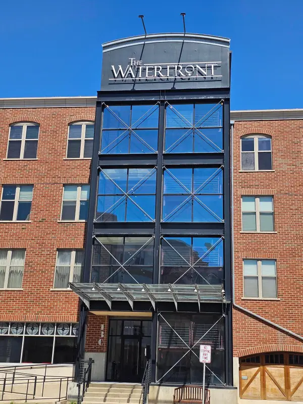 130 S Water St, Milwaukee, WI 53204