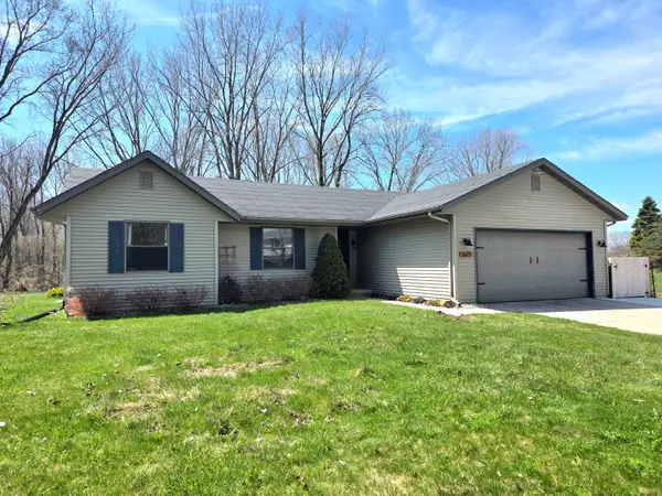 671 Wilson Ave, Cleveland, WI 53015