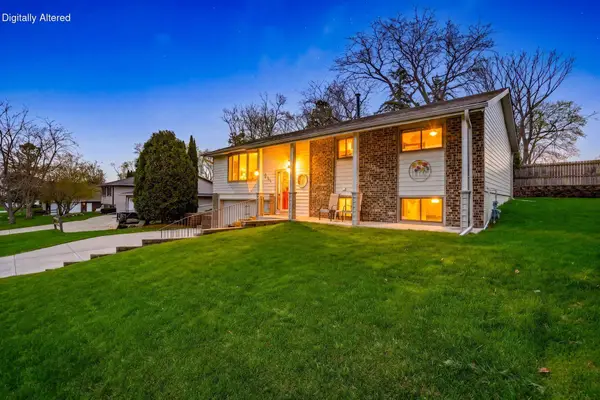 321 Lakeview Rd, South Milwaukee, WI 53172