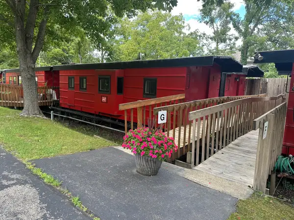 301 E Townline Rd, Lake Geneva, WI 53147