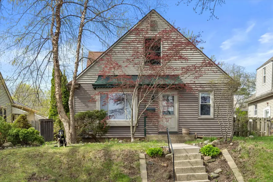 3249 W Ruskin St, Milwaukee, WI 53215 - #2