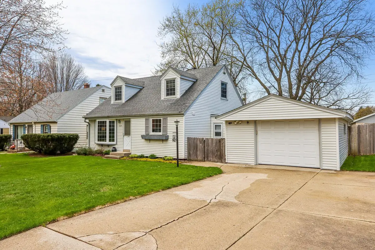 2115 N 119th St, Wauwatosa, WI 53226 - #1