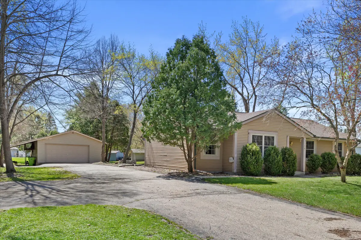 287 Wilson Ave, Dousman, WI 53118 - #1