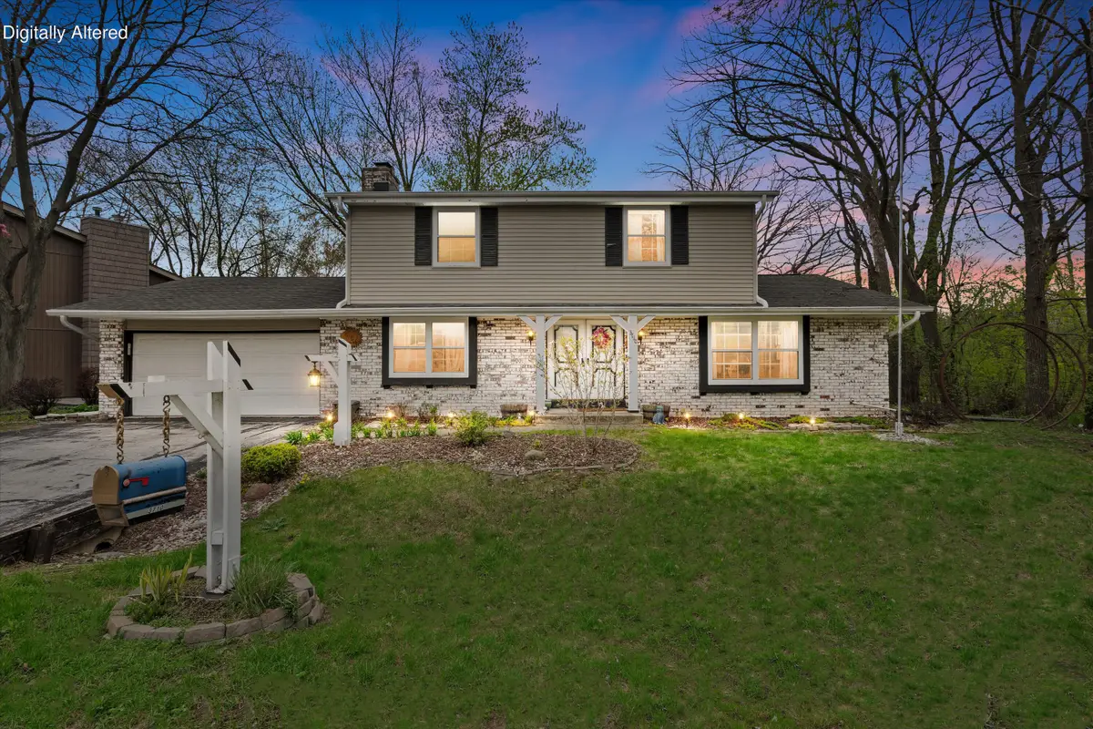 3710 S Pleasant View Dr, New Berlin, WI 53151 - #1
