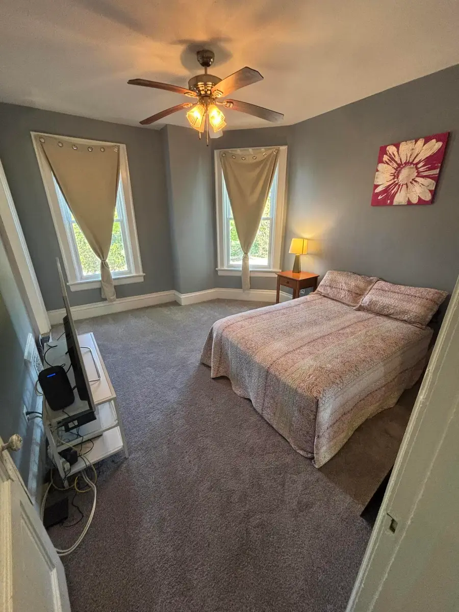 2570 N Oakland Ave, Milwaukee, WI 53211 - #3