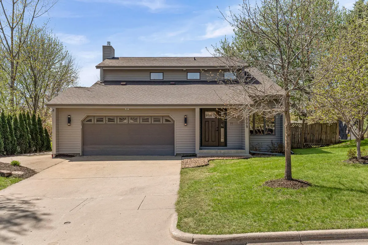 1009 Sunrise Ct, Onalaska, WI 54650 - #1