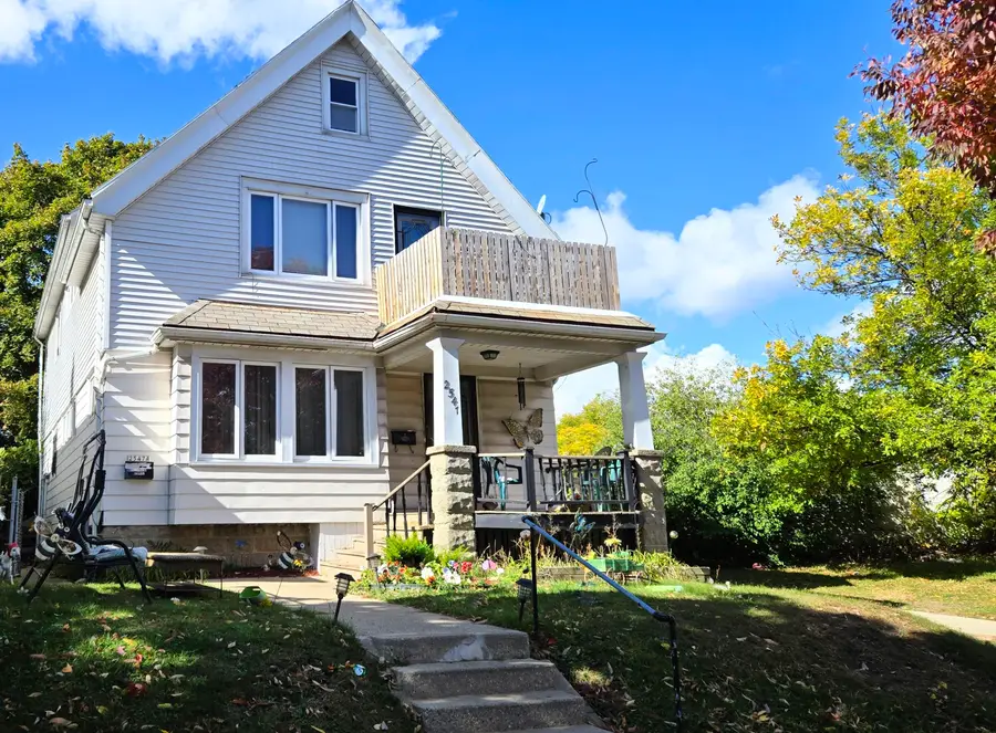 2547 N 56th St, Milwaukee, WI 53210 - #2