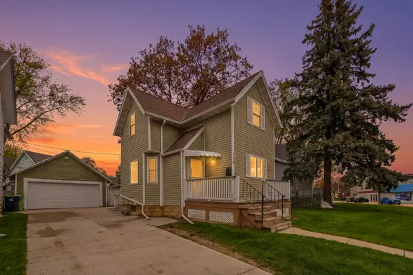 716 N Spring St, Beaver Dam, WI 53916