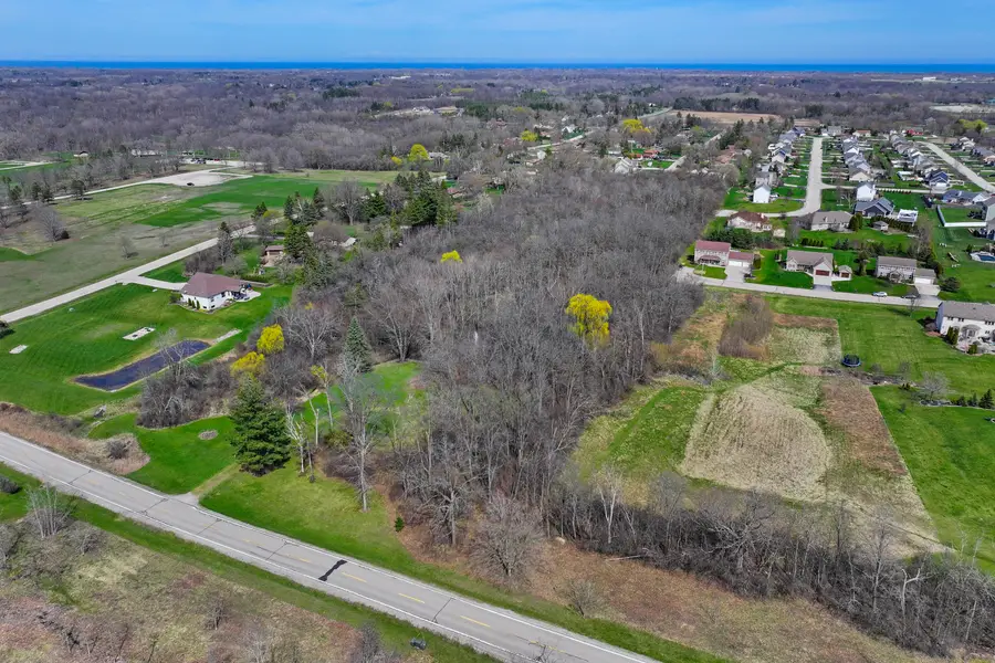 6130 Northwestern Ave, Caledonia, WI 53406 - #2