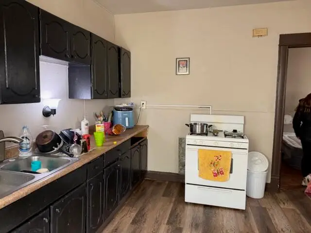 623 W Clarke St, Milwaukee, WI 53212 - #3
