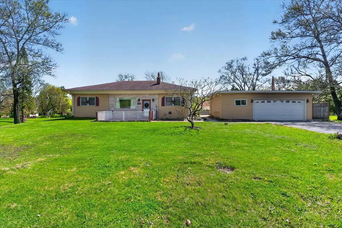 10301 W Vera Ave, Milwaukee, WI 53224 - #1
