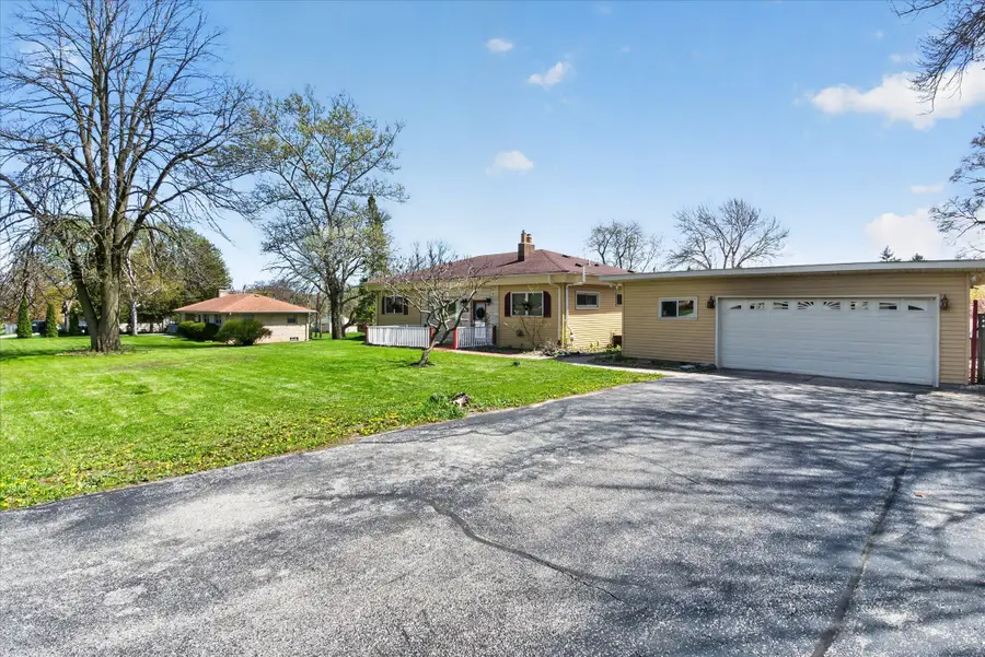 10301 W Vera Ave, Milwaukee, WI 53224 - #2