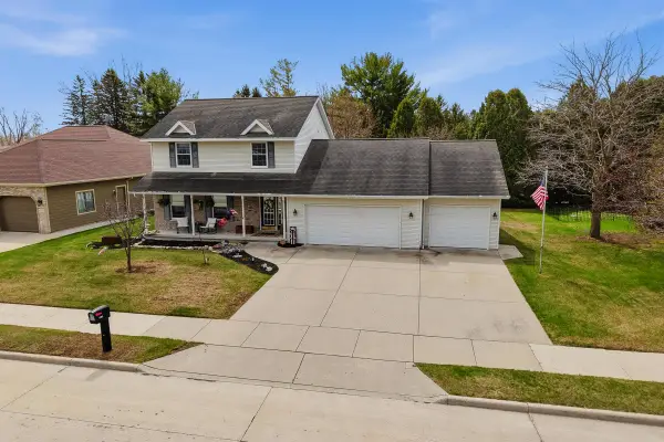 3107 44th St, Two Rivers, WI 54241