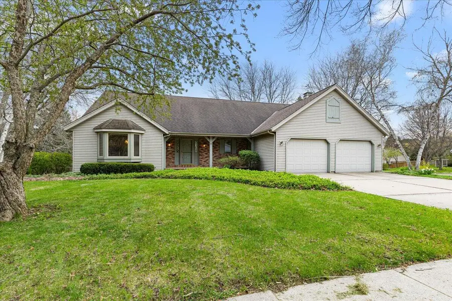 N95W7155 Coventry Ct, Cedarburg, WI 53012 - #2