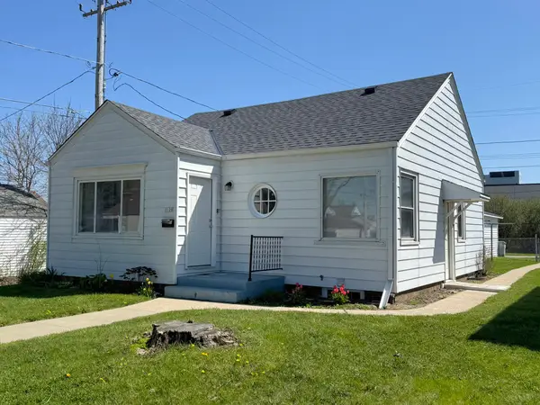 3120 S 21st St, Milwaukee, WI 53215