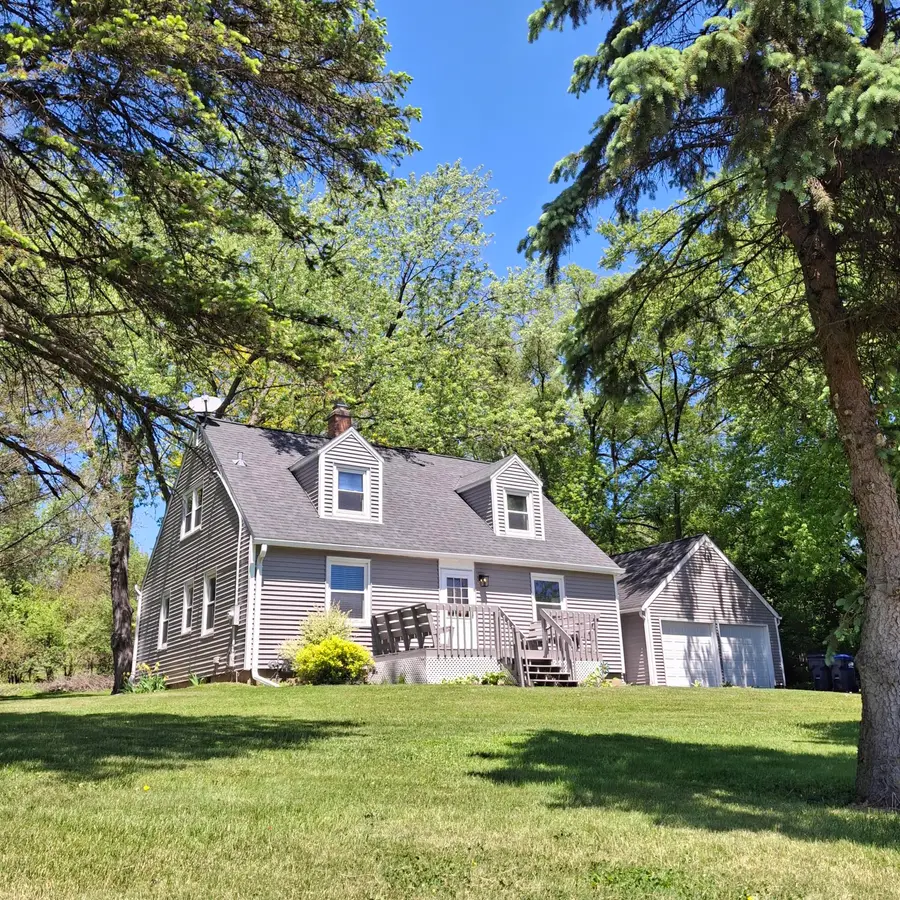 S26W26998 Macarthur Rd, Waukesha, WI 53188 - #2