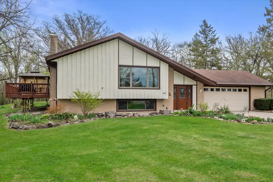 10456 S 92nd St, Franklin, WI 53132 - #2