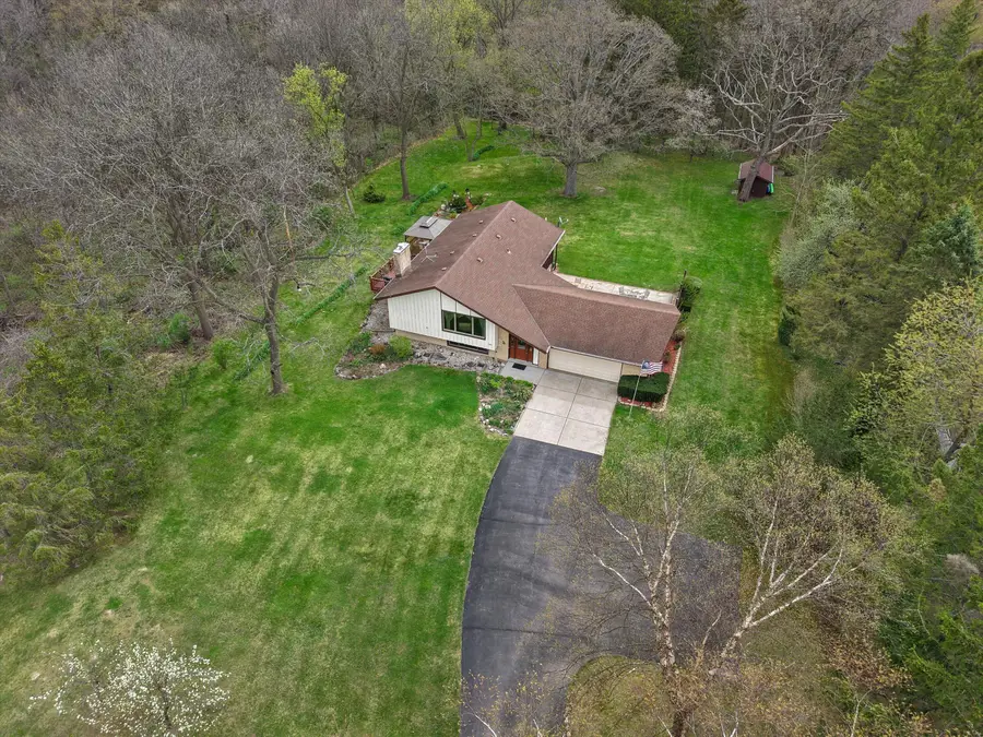 10456 S 92nd St, Franklin, WI 53132 - #3