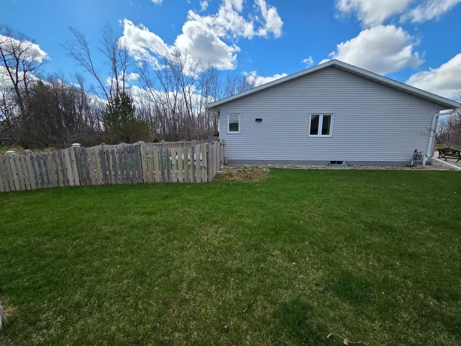 2209 Virginia Dr, Manitowoc, WI 54220 - #3
