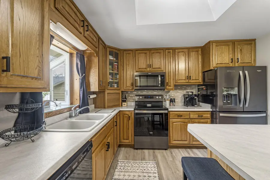 W229S8610 Big Bend Dr, Vernon, WI 53103 - #3