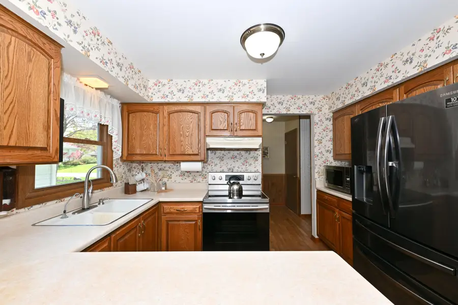 2490 De Carlin Dr, Brookfield, WI 53045 - #3