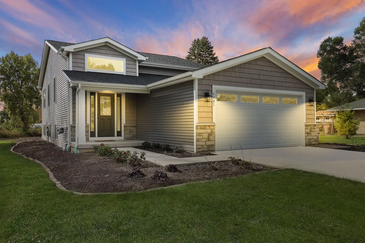 4401 122nd St, Pleasant Prairie, WI 53158 - #1