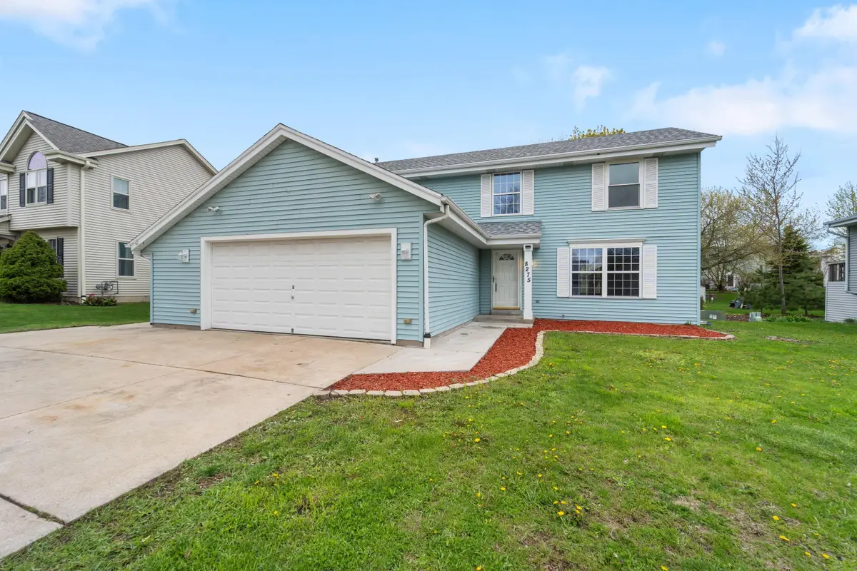 8275 S Park View Ct, Oak Creek, WI 53154 - #1