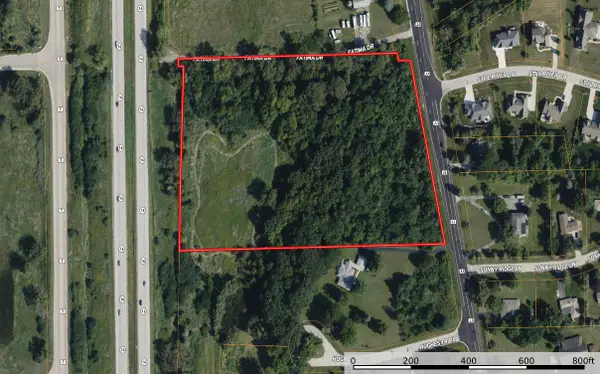 Pcl0 Bluemound Rd, Pewaukee, WI 53072