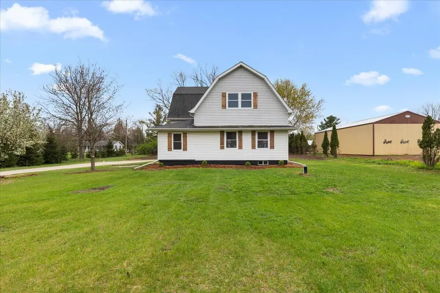 2185 E Newark Dr, Trenton, WI 53090 - #3