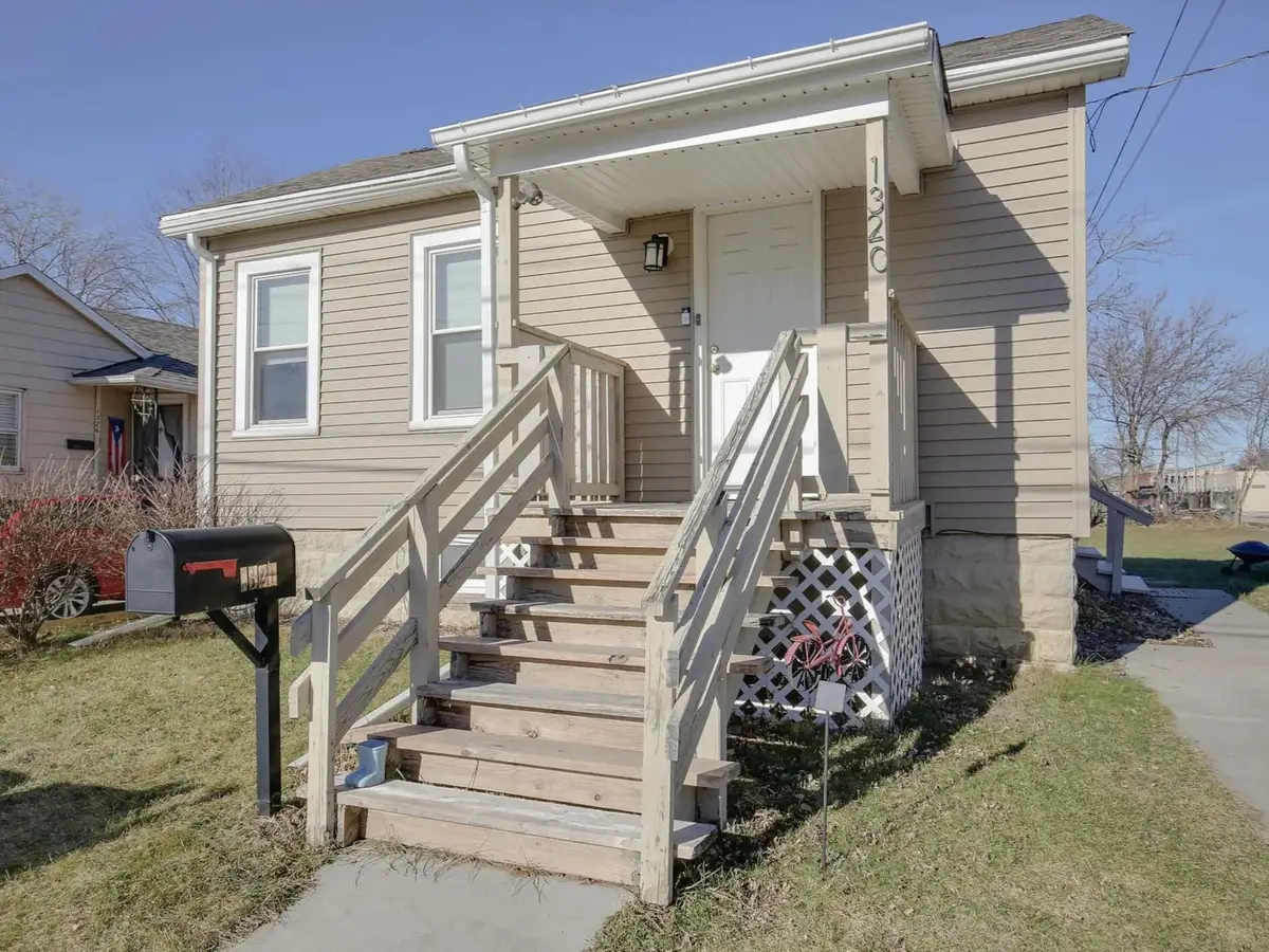 1320 45th St, Kenosha, WI 53140 - #1