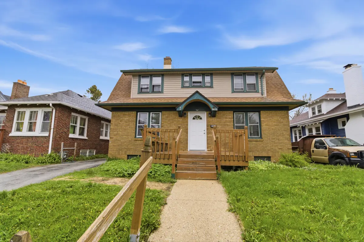 2432 N 55th St, Milwaukee, WI 53210 - #1